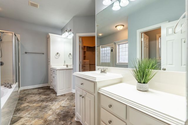 113 Summit Dr, Maumelle, AR 72113