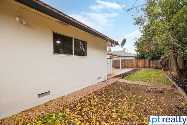 6920 Maita Cir, Sacramento, CA 95820