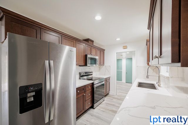 6920 Maita Cir, Sacramento, CA 95820