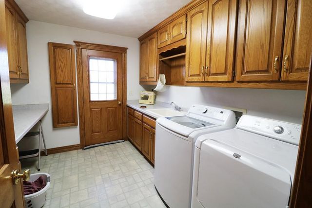 W1652 COUNTY RD J, De Pere, WI 54115