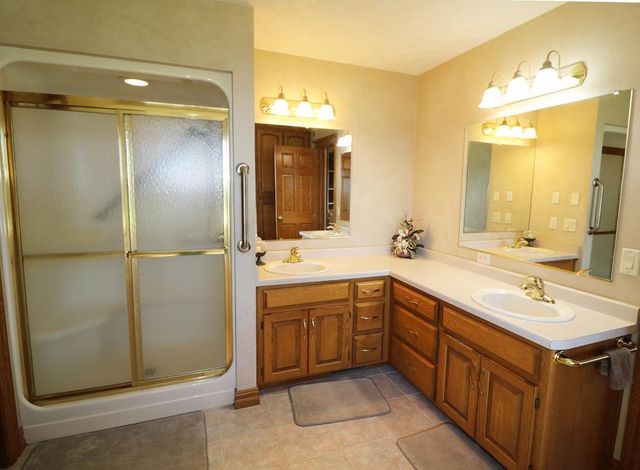 W1652 COUNTY RD J, De Pere, WI 54115