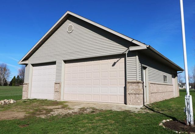 W1652 COUNTY RD J, De Pere, WI 54115