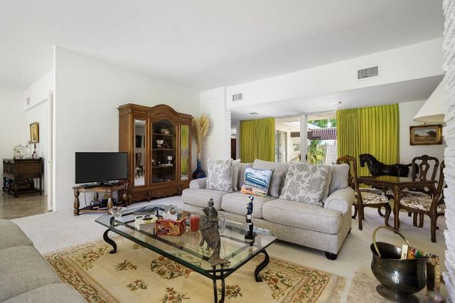 2515 E Jacaranda Road, Palm Springs, CA 92264