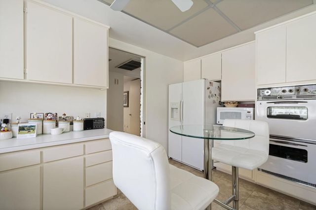 2515 E Jacaranda Road, Palm Springs, CA 92264