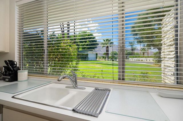 2515 E Jacaranda Road, Palm Springs, CA 92264