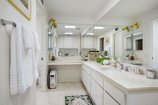 2515 E Jacaranda Road, Palm Springs, CA 92264