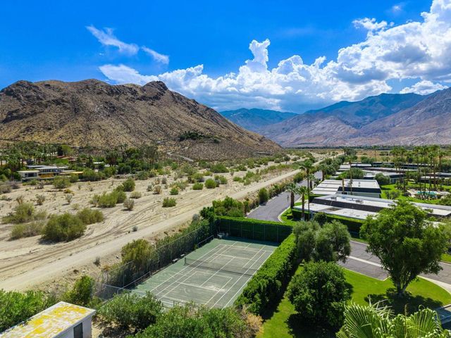 2515 E Jacaranda Road, Palm Springs, CA 92264