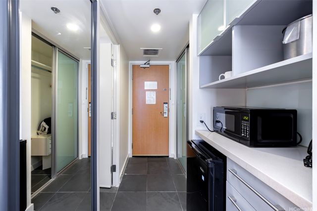 410 Atkinson Drive 655, Honolulu, HI 96814