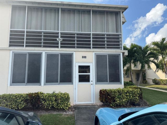 680 Saxony O, Delray Beach, FL 33446