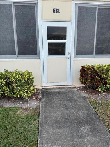 680 Saxony O, Delray Beach, FL 33446