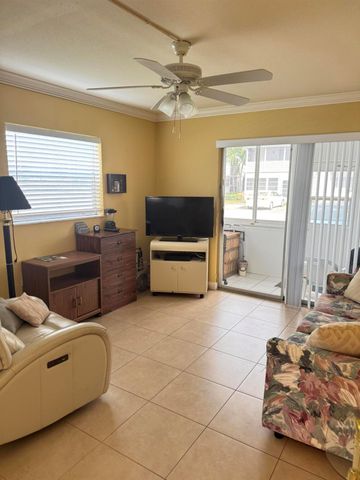 680 Saxony O, Delray Beach, FL 33446