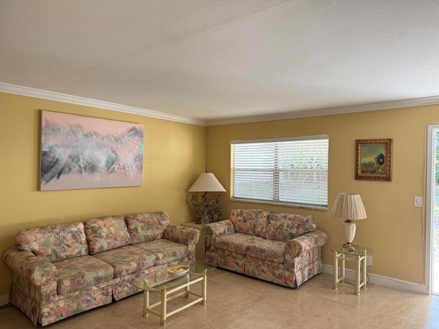 680 Saxony O, Delray Beach, FL 33446