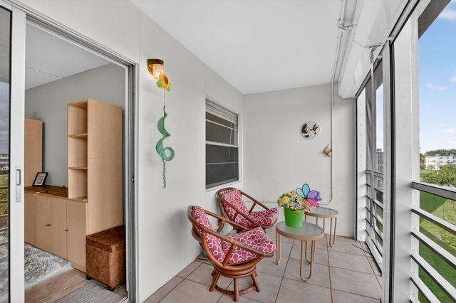 4008 Hythe A, Boca Raton, FL 33434