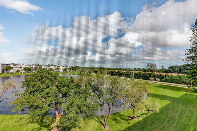 4008 Hythe A, Boca Raton, FL 33434