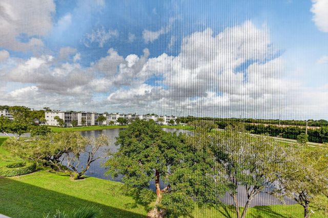 4008 Hythe A, Boca Raton, FL 33434