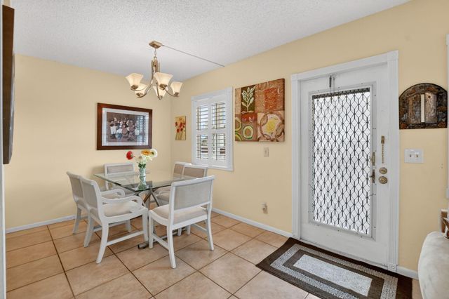 4008 Hythe A, Boca Raton, FL 33434