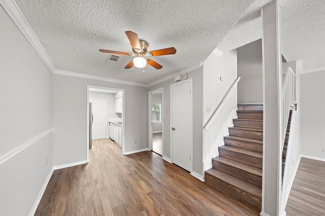 7700 Creekbend Drive 88, Houston, TX 77071