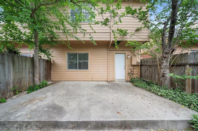 7700 Creekbend Drive 88, Houston, TX 77071