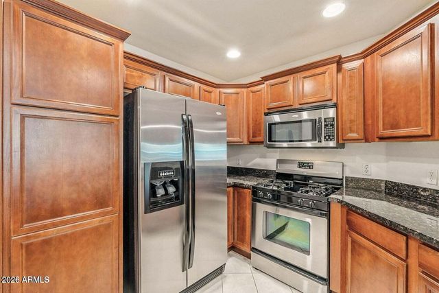 5450 E DEER VALLEY Drive 1209, Phoenix, AZ 85054