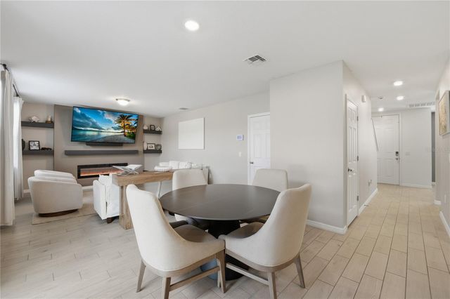 2424 WHITETAIL, Davenport, FL 33837