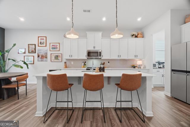 101 Kingsley Way SE, Acworth, GA 30102