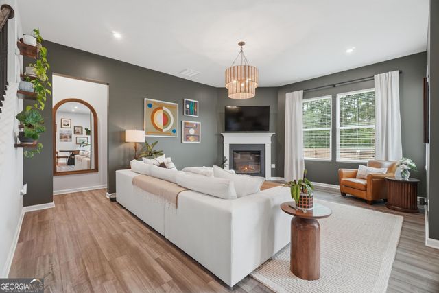 101 Kingsley Way SE, Acworth, GA 30102