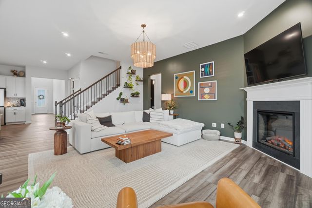 101 Kingsley Way SE, Acworth, GA 30102