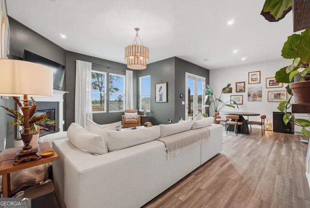 101 Kingsley Way SE, Acworth, GA 30102