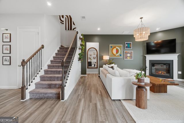 101 Kingsley Way SE, Acworth, GA 30102