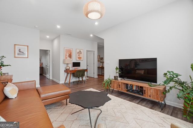 101 Kingsley Way SE, Acworth, GA 30102