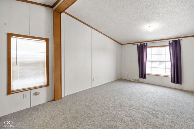 4697 W Ridge Drive, Columbus, IN 47203