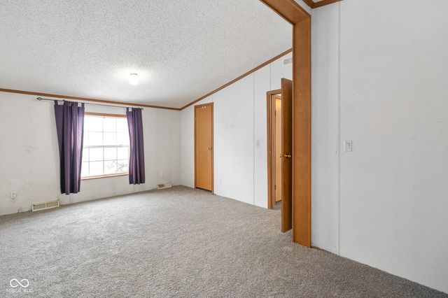 4697 W Ridge Drive, Columbus, IN 47203