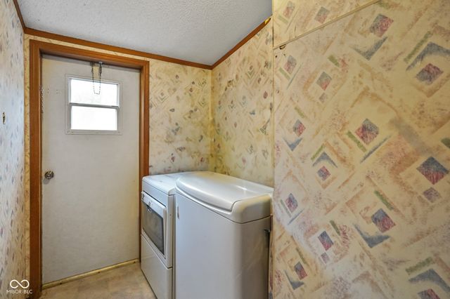 4697 W Ridge Drive, Columbus, IN 47203