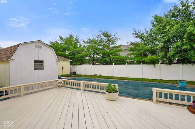 4697 W Ridge Drive, Columbus, IN 47203