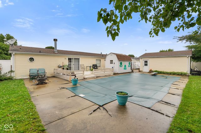 4697 W Ridge Drive, Columbus, IN 47203