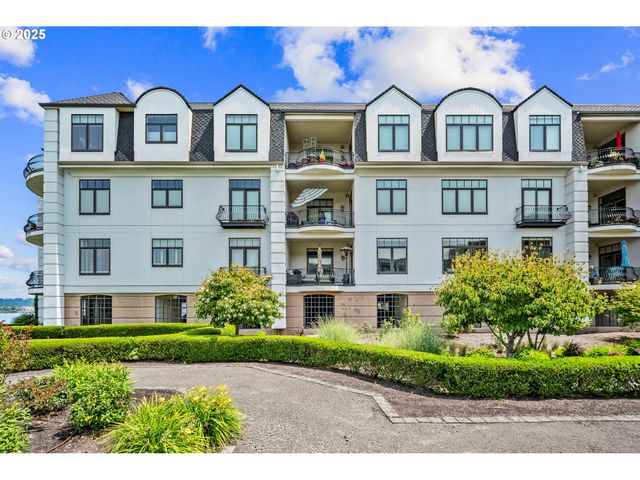 707 N HAYDEN ISLAND Dr 223, Portland, OR 97217