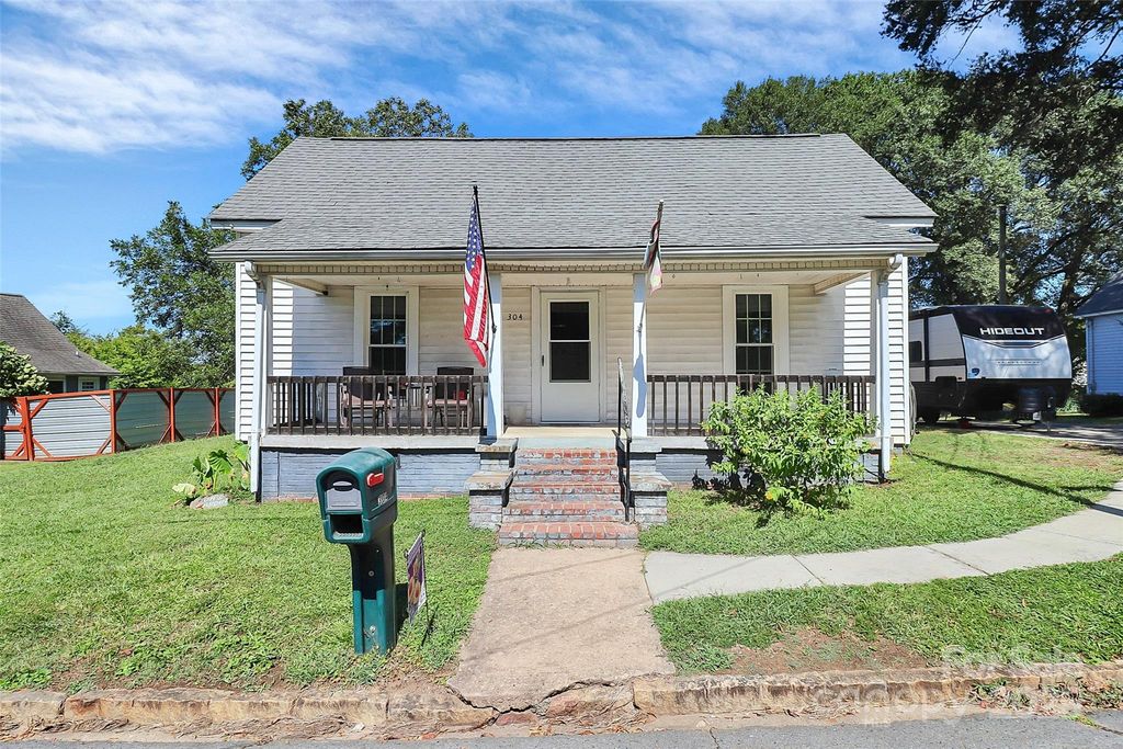 304 Misenheimer Drive NW, Concord, NC 28025