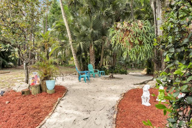 355 S 86th Ter S S, West Palm Beach, FL 33411