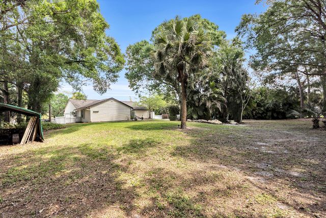 355 S 86th Ter S S, West Palm Beach, FL 33411