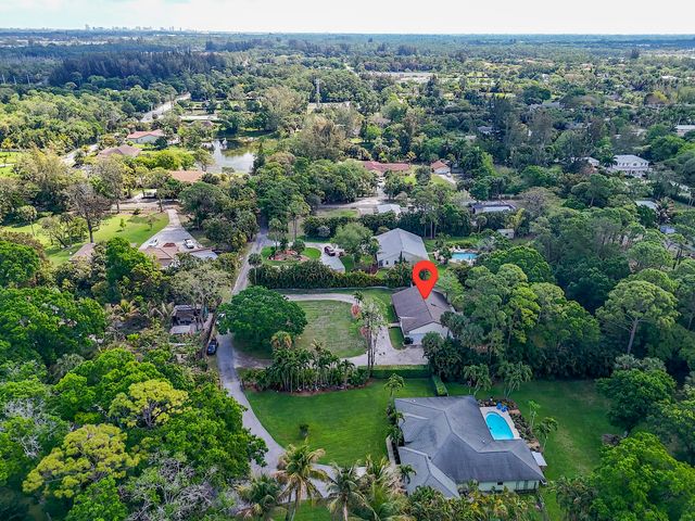 355 S 86th Ter S S, West Palm Beach, FL 33411