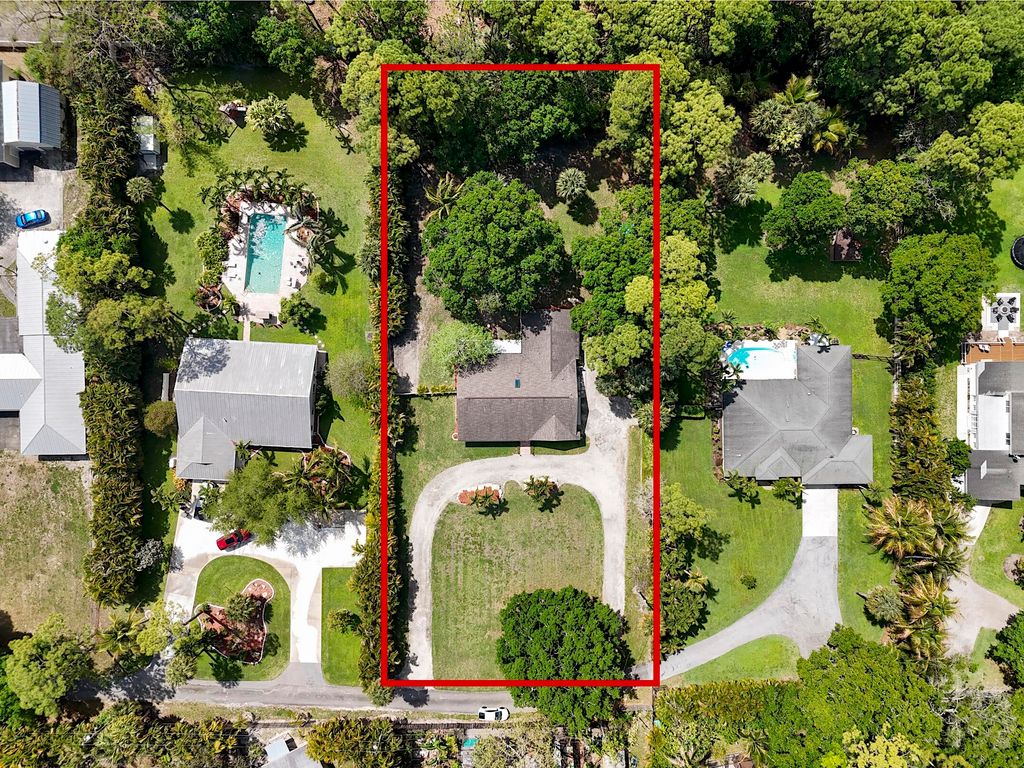 355 S 86th Ter S S, West Palm Beach, FL 33411