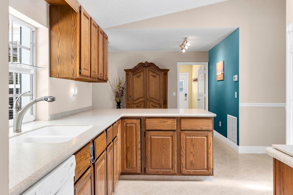 Image 16 of property listing at 355 86th Terrace S, West Palm Beach, FL 33411