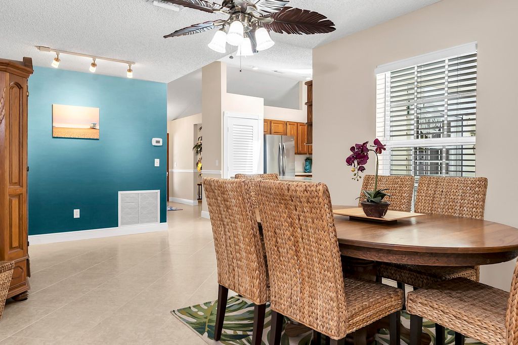 Image 19 of property listing at 355 86th Terrace S, West Palm Beach, FL 33411