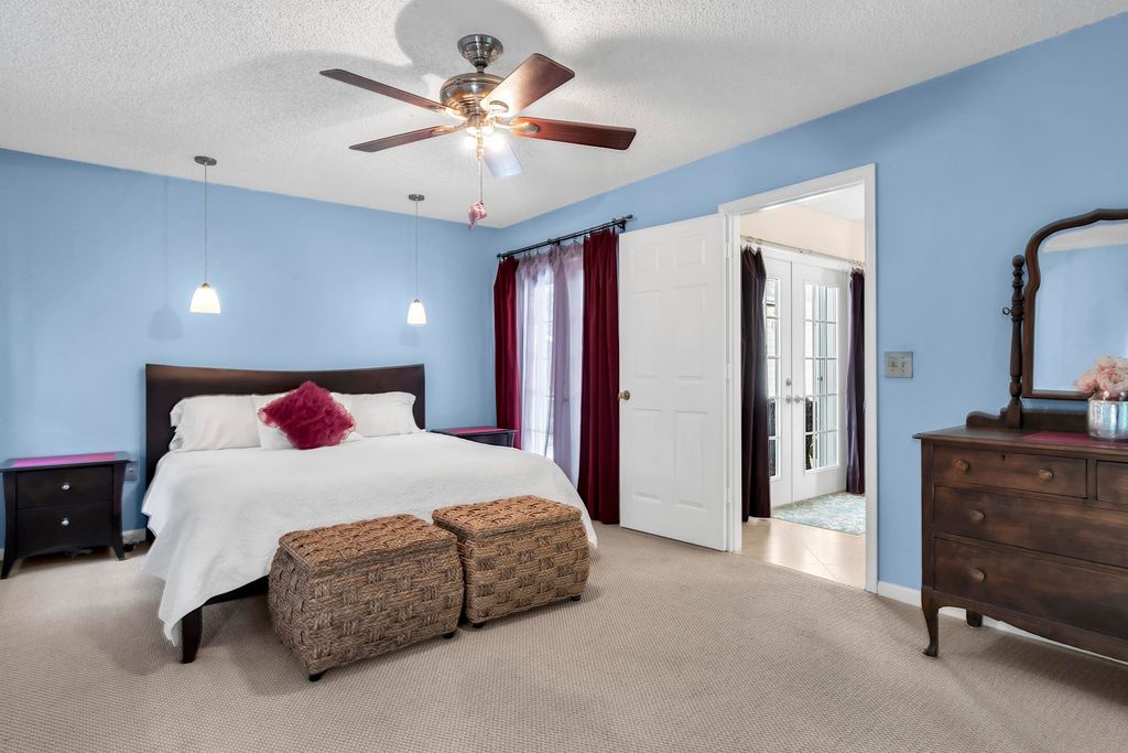 Image 22 of property listing at 355 86th Terrace S, West Palm Beach, FL 33411