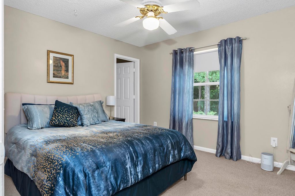 Image 31 of property listing at 355 86th Terrace S, West Palm Beach, FL 33411