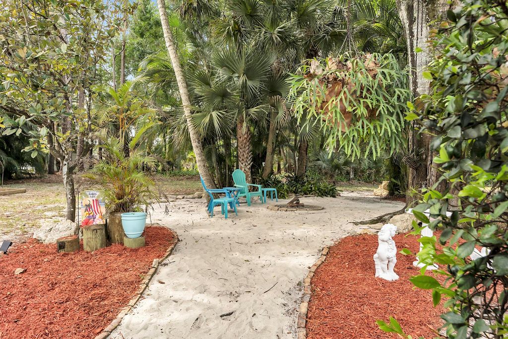 Image 37 of property listing at 355 86th Terrace S, West Palm Beach, FL 33411