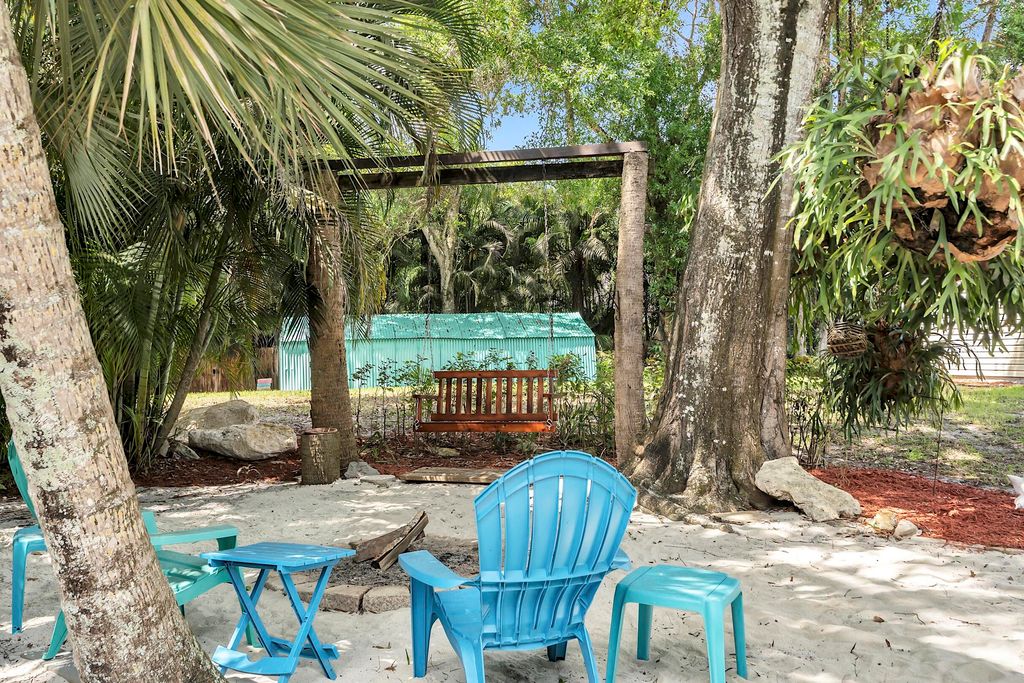 Image 41 of property listing at 355 86th Terrace S, West Palm Beach, FL 33411