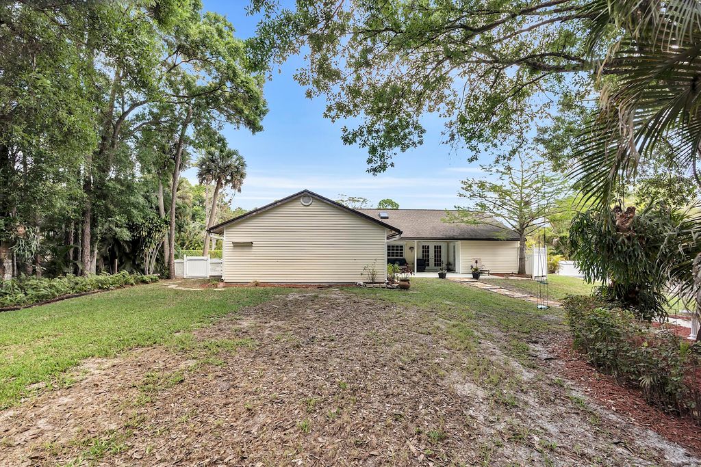 Image 44 of property listing at 355 86th Terrace S, West Palm Beach, FL 33411