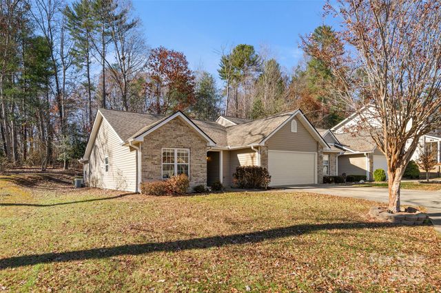 270 Farington Circle, Fletcher, NC 28732