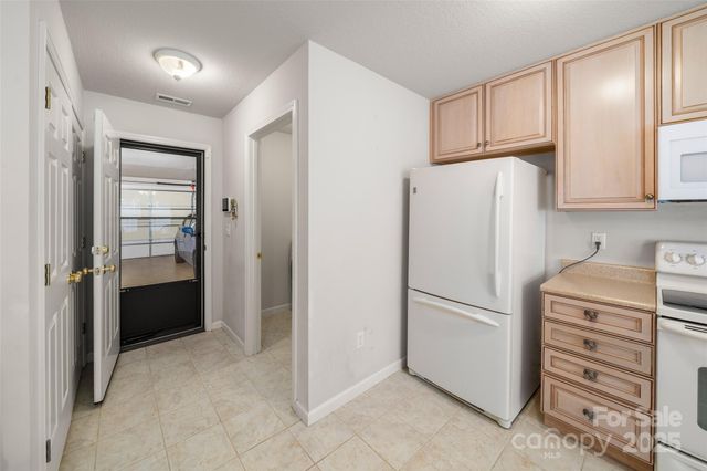 270 Farington Circle, Fletcher, NC 28732